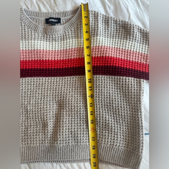 Express Cropped Chenille Crewneck Sweater - Picture 11 of 12